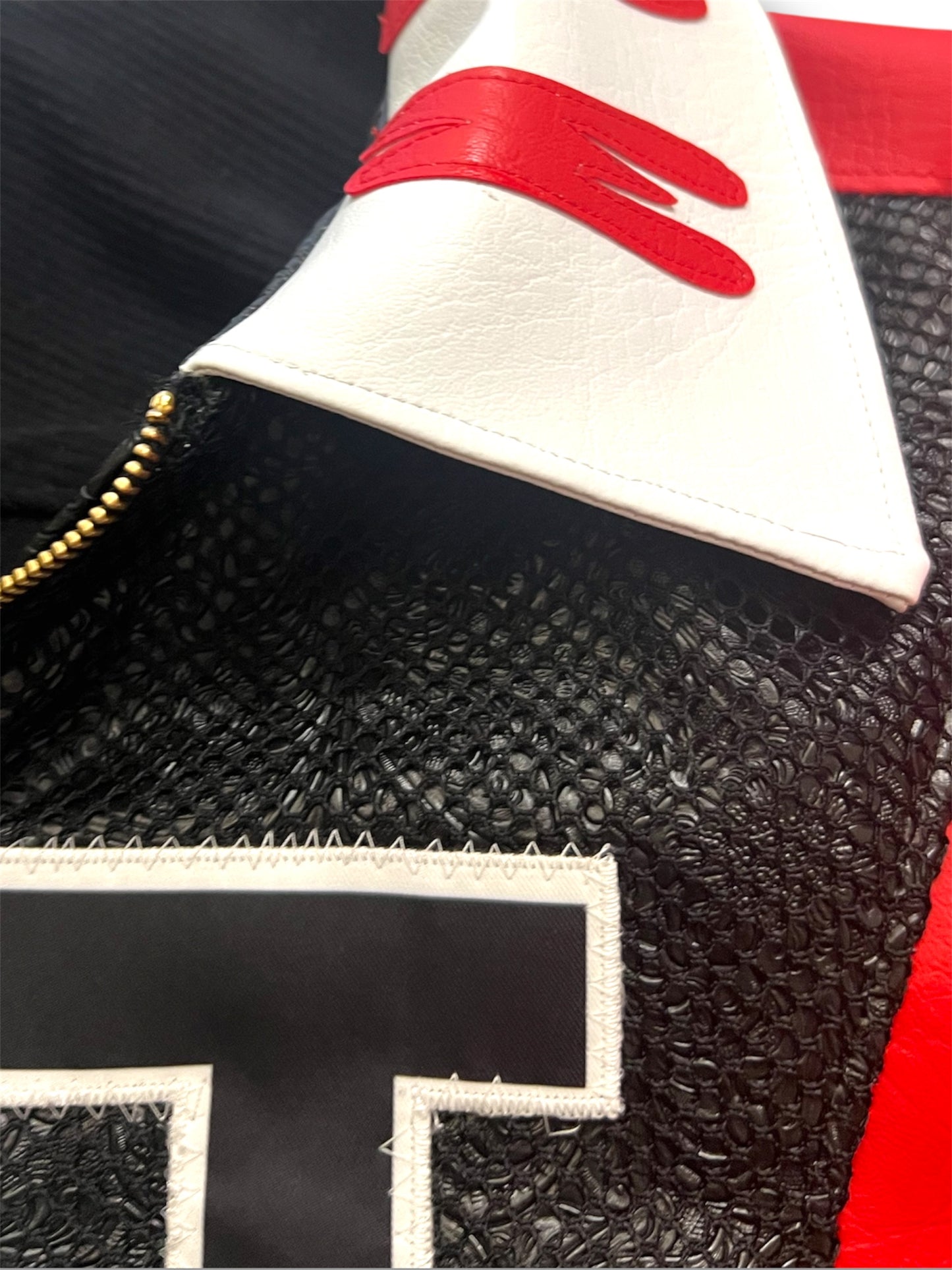 'DETROIT BASKETBALLLLL"