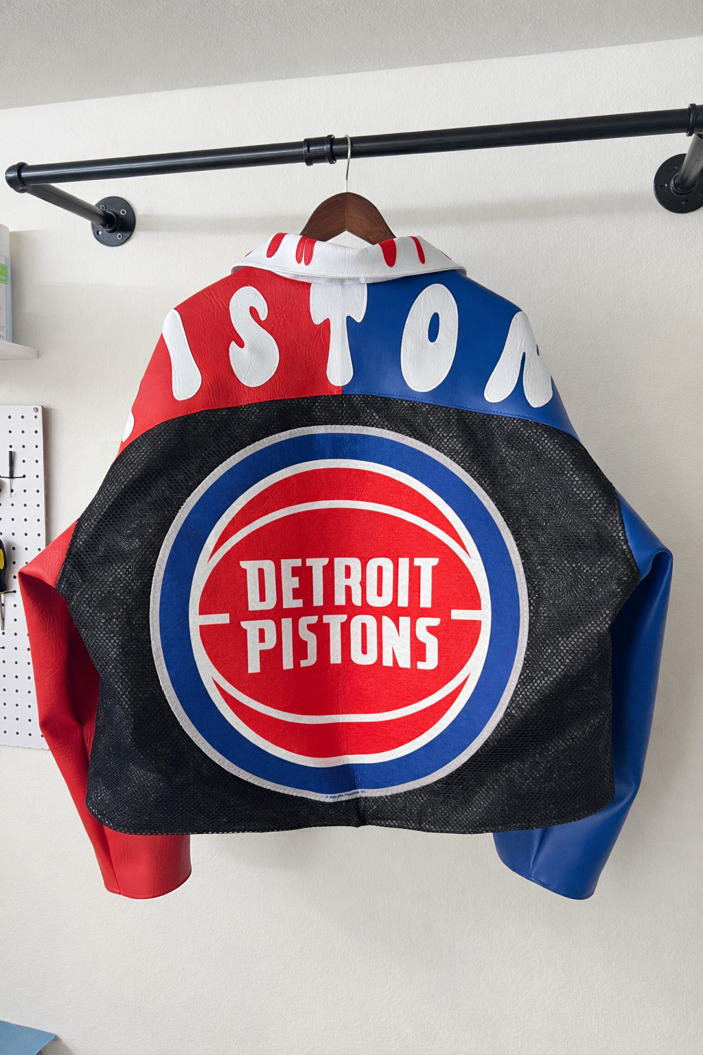 'DETROIT BASKETBALLLLL"